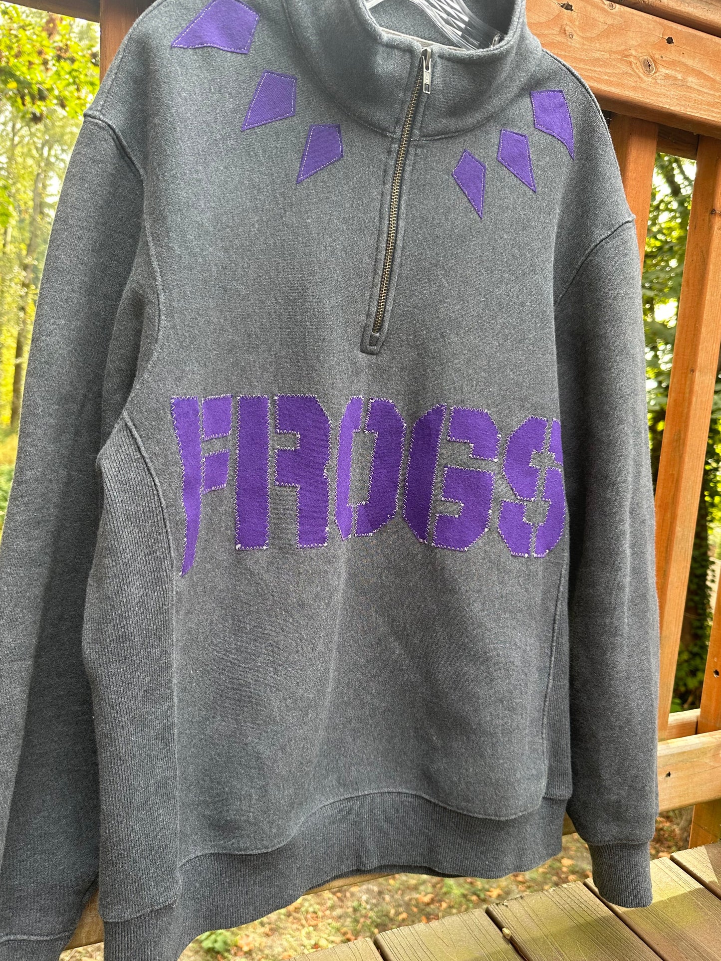 FROGS Quarter Zip